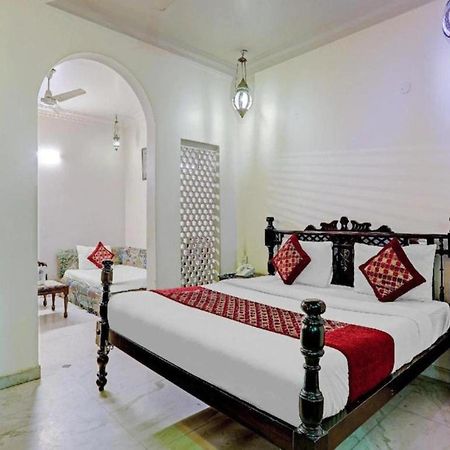 The Pinky Villa - Heritage Boutique Suites Нью-Дели Экстерьер фото