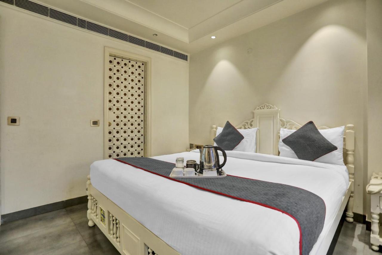 The Pinky Villa - Heritage Boutique Suites Нью-Дели Экстерьер фото