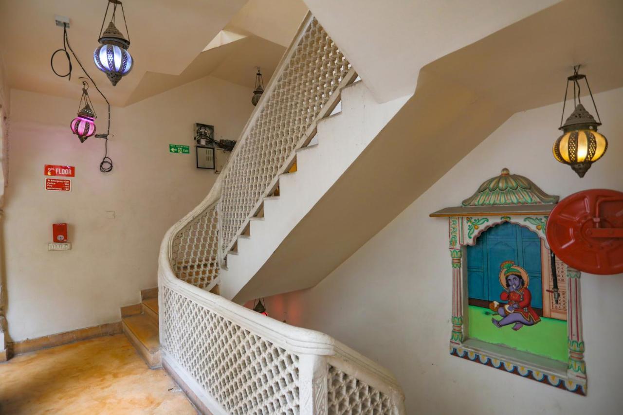 The Pinky Villa - Heritage Boutique Suites Нью-Дели Экстерьер фото