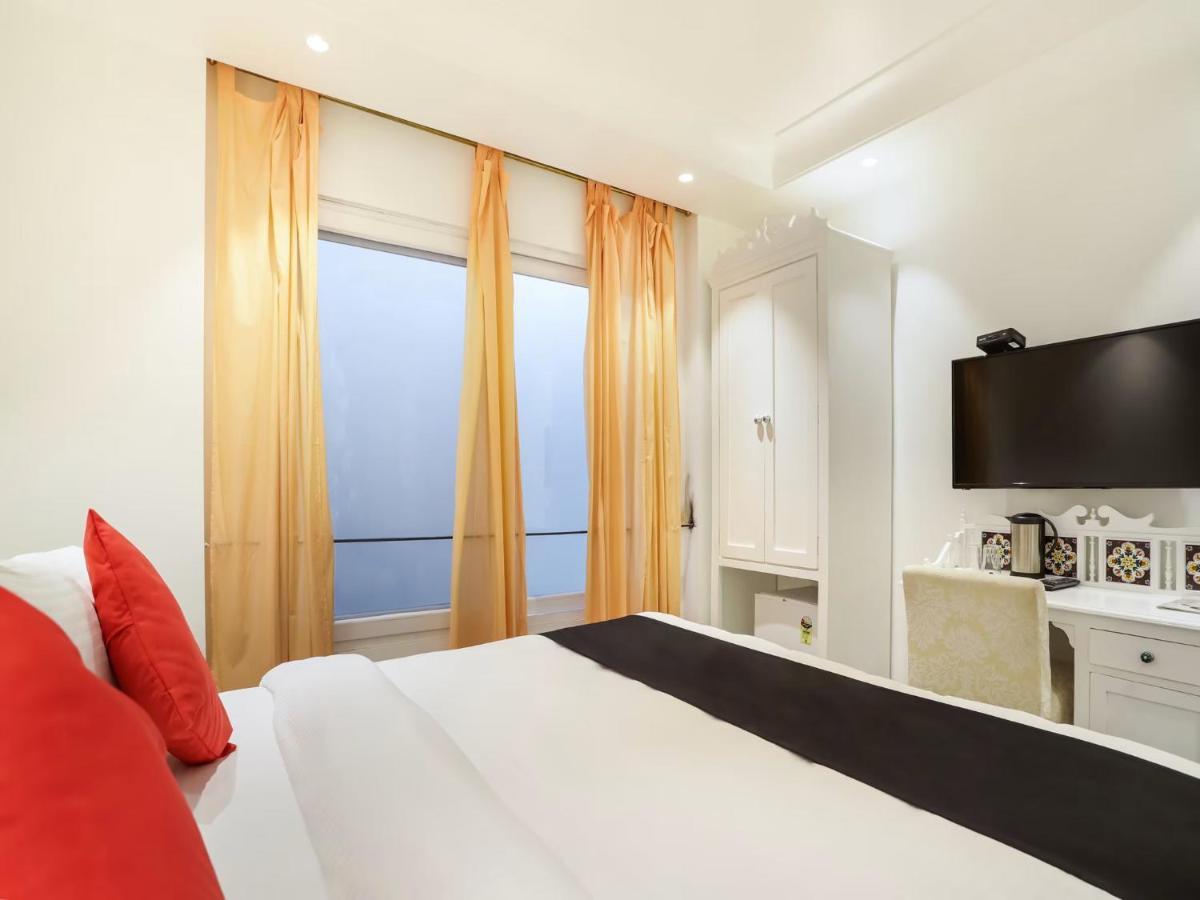 The Pinky Villa - Heritage Boutique Suites Нью-Дели Экстерьер фото