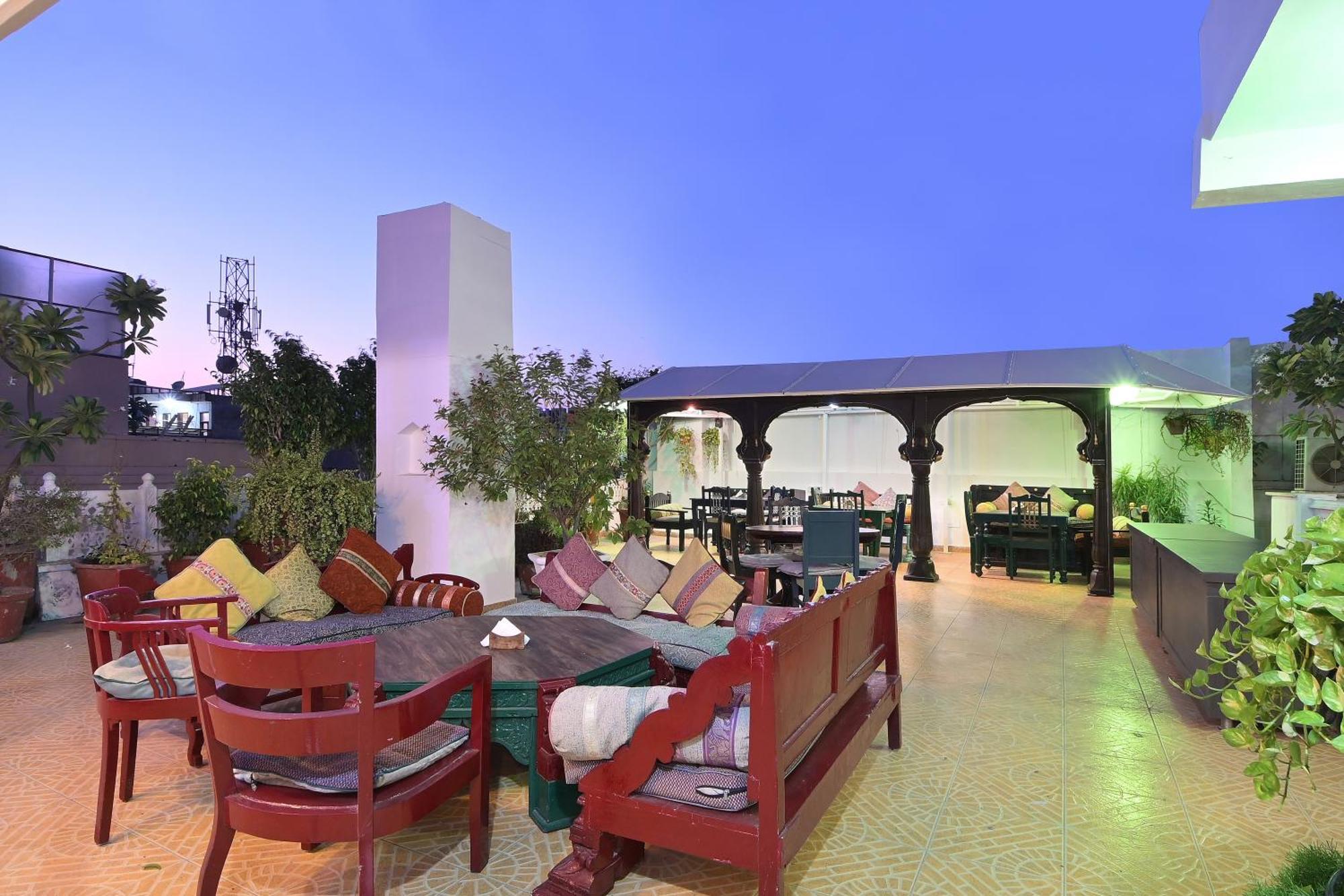 The Pinky Villa - Heritage Boutique Suites Нью-Дели Экстерьер фото