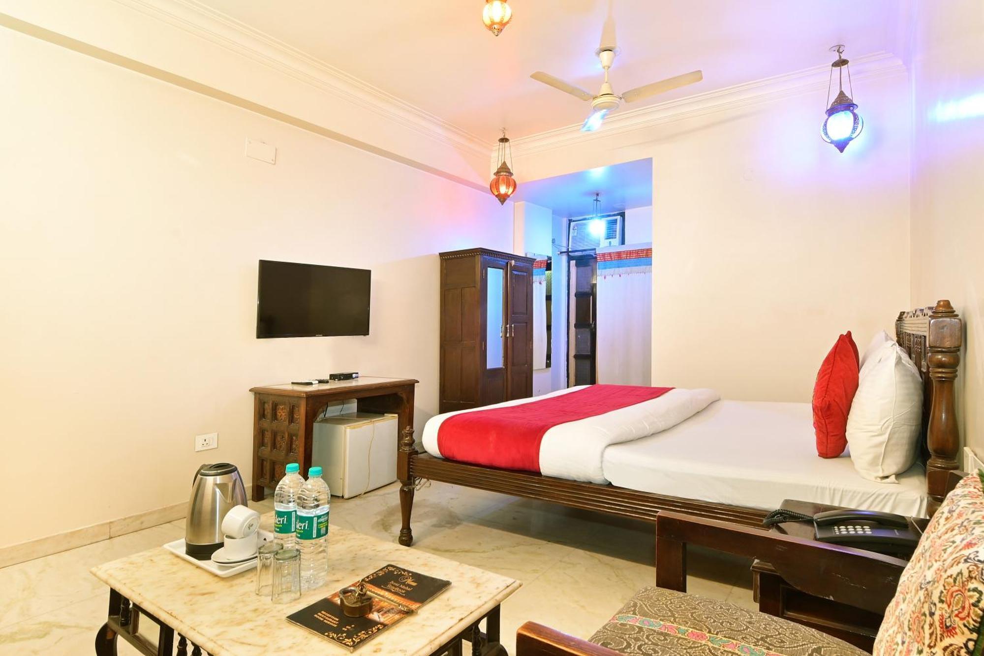 The Pinky Villa - Heritage Boutique Suites Нью-Дели Экстерьер фото