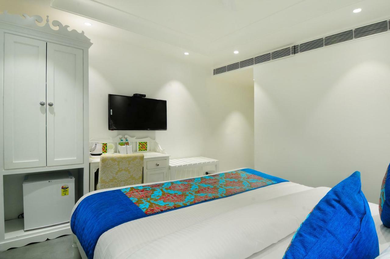 The Pinky Villa - Heritage Boutique Suites Нью-Дели Экстерьер фото