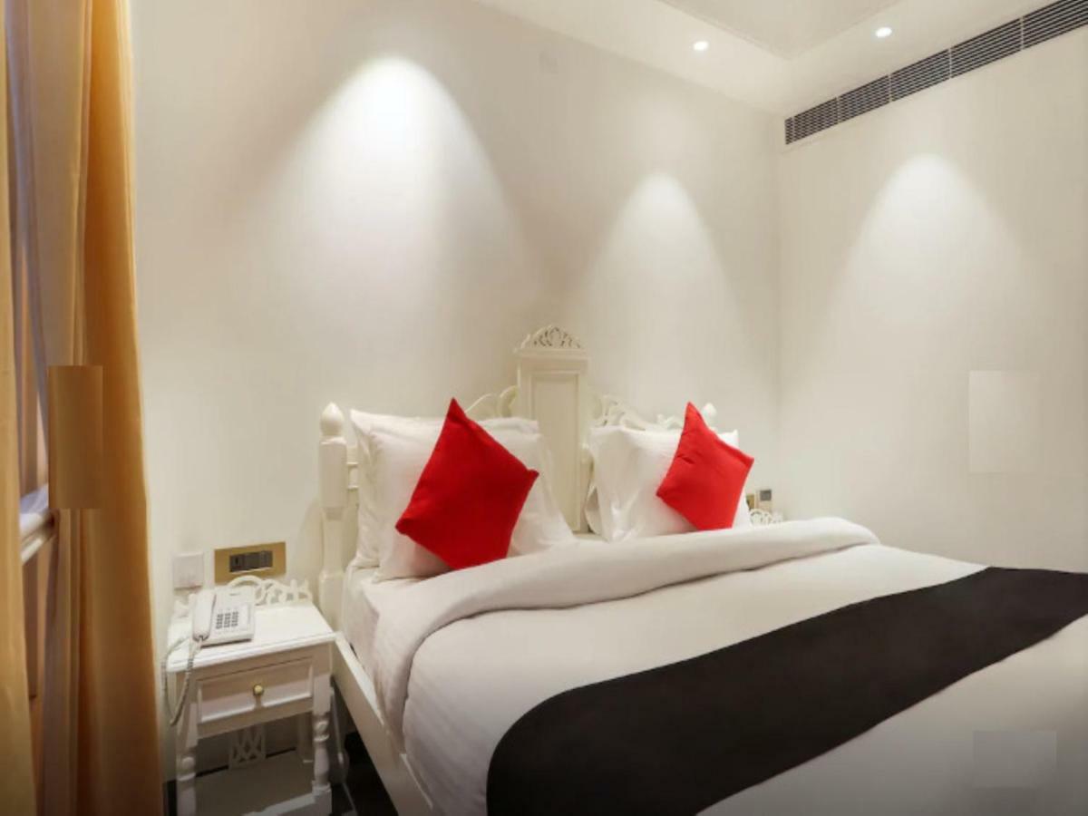The Pinky Villa - Heritage Boutique Suites Нью-Дели Экстерьер фото