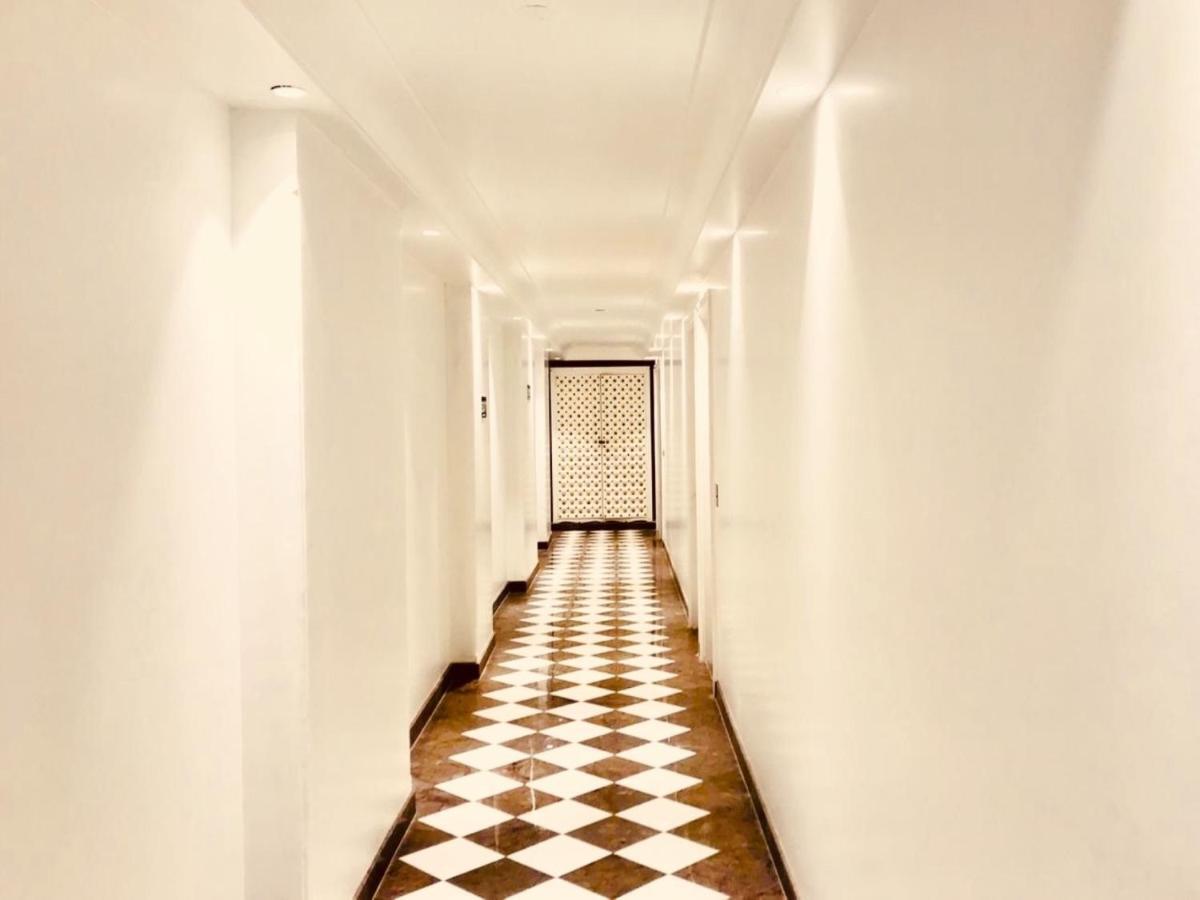 The Pinky Villa - Heritage Boutique Suites Нью-Дели Экстерьер фото