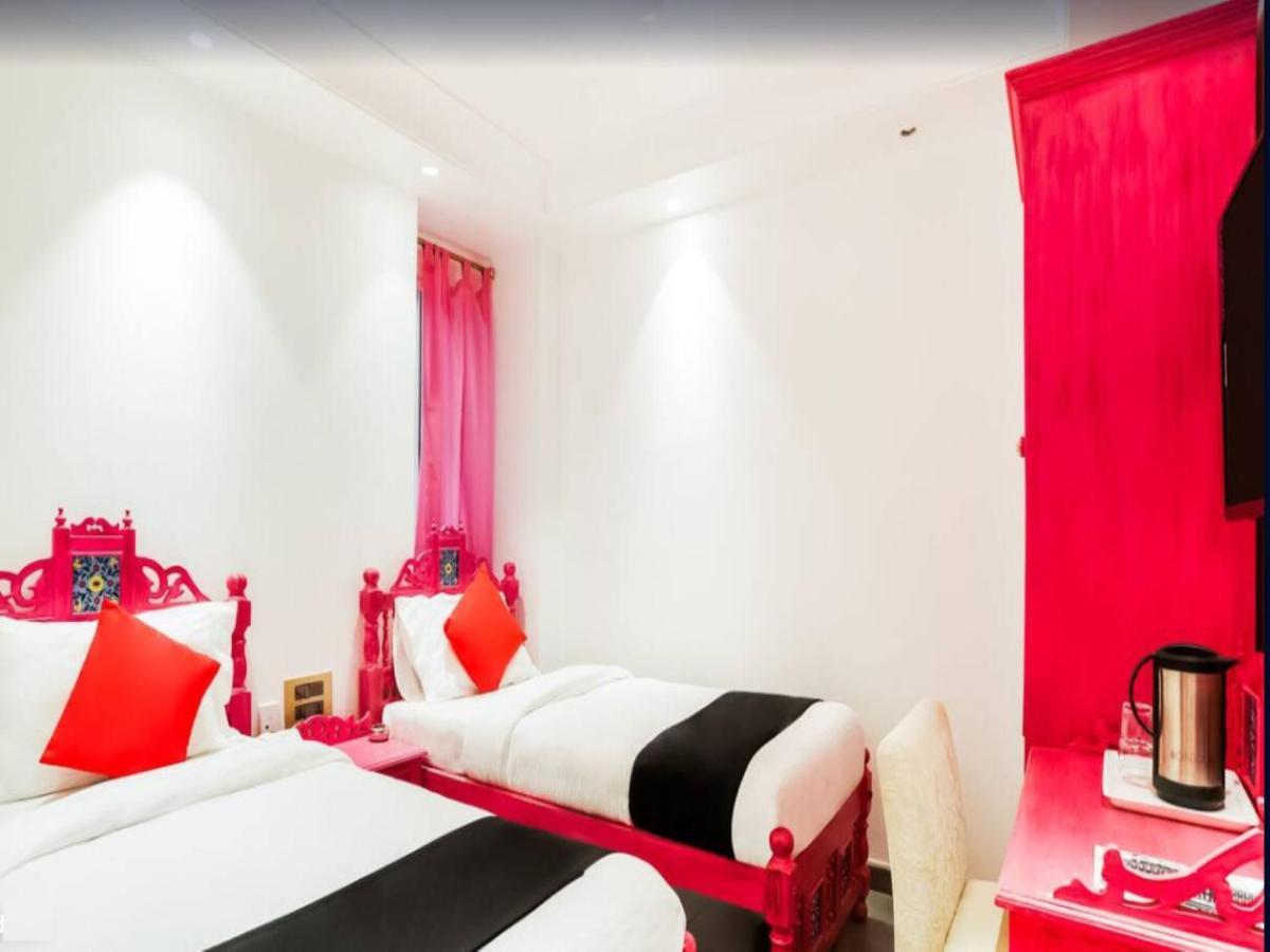 The Pinky Villa - Heritage Boutique Suites Нью-Дели Экстерьер фото